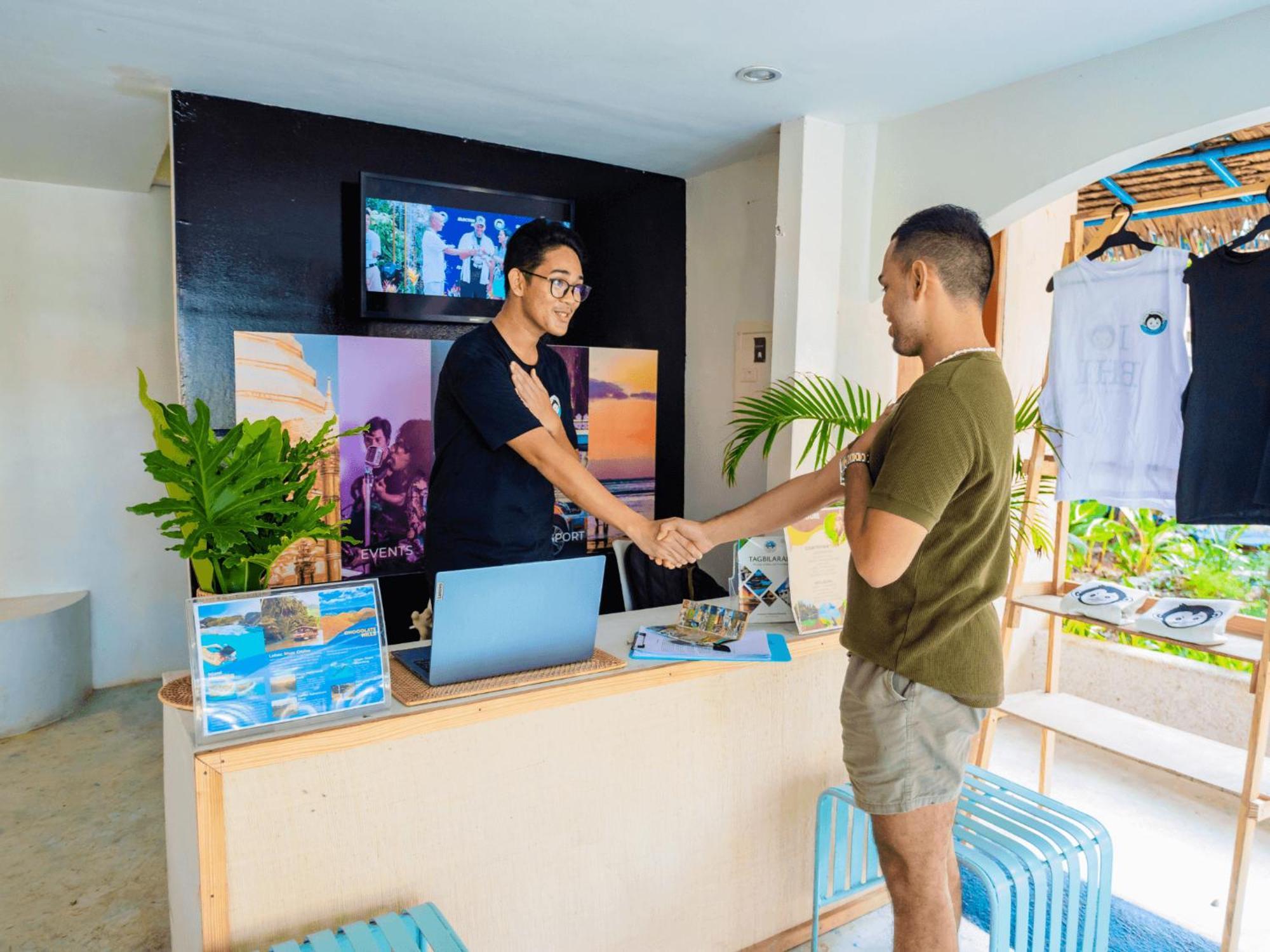 Hostel Mad Monkey Panglao Exteriér fotografie